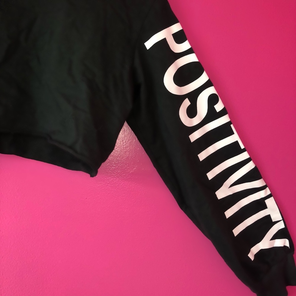 H&M positivity green cropped sweatshirt